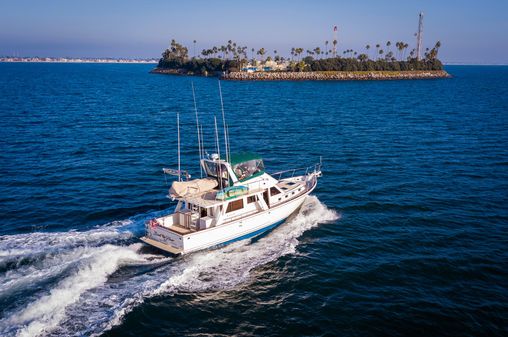 Offshore-yachts 48-SEDAN image