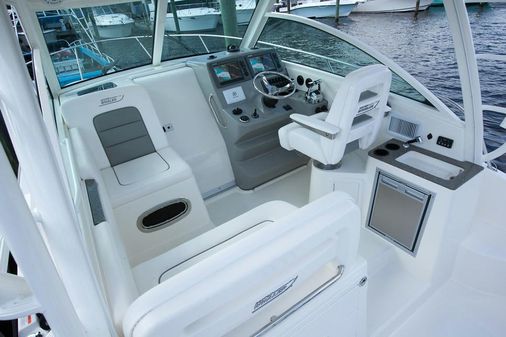 Boston Whaler 315 Conquest image