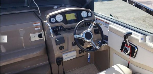 Regal 28 Express image
