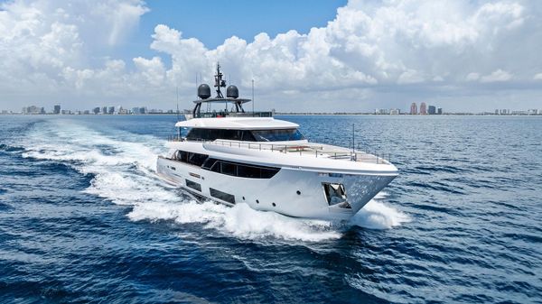 Custom Line Navetta 33 image