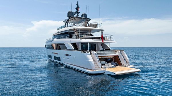 Custom Line Navetta 33 image