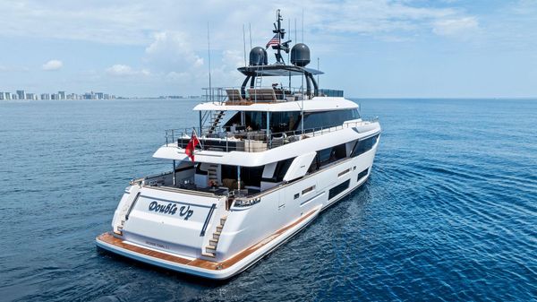 Custom Line Navetta 33 image