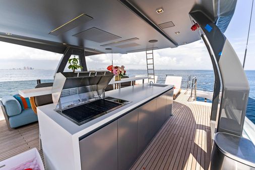 Custom Line Navetta 33 image