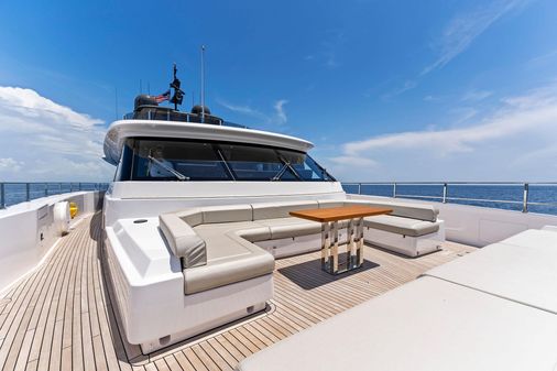 Custom Line Navetta 33 image