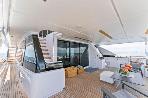 Custom Line Navetta 33 image