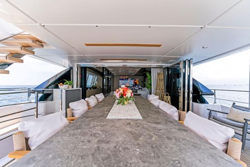 Custom Line Navetta 33 image