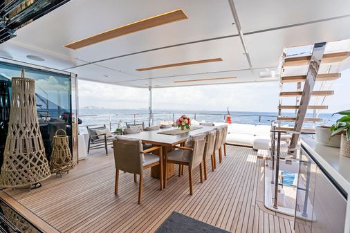 Custom Line Navetta 33 image