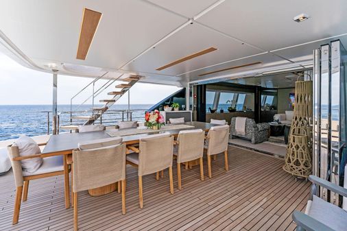 Custom Line Navetta 33 image