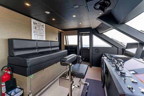 Custom Line Navetta 33 image