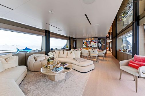 Custom Line Navetta 33 image