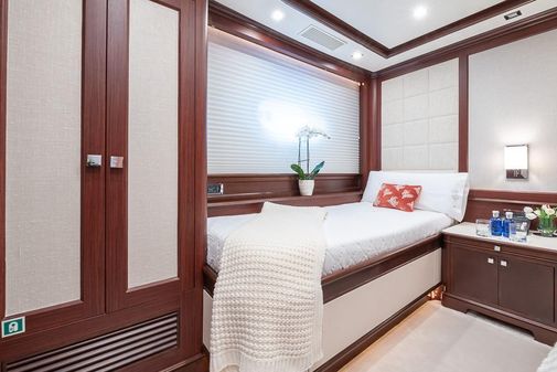 Benetti classic 120 image