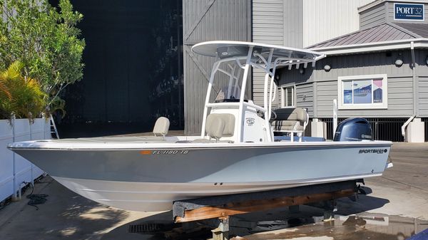 Sportsman Masters 227 Bay Boat