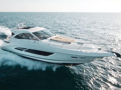 55' riviera 4700 sport yacht