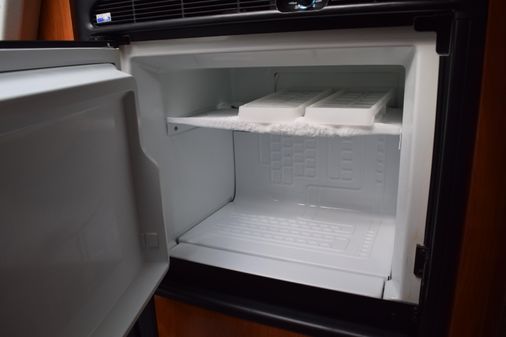 Larson Cabrio 370 image