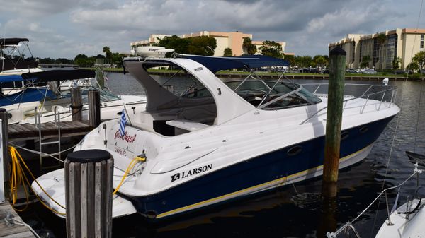 Larson Cabrio 370