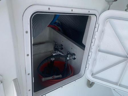 Jeanneau 64 image