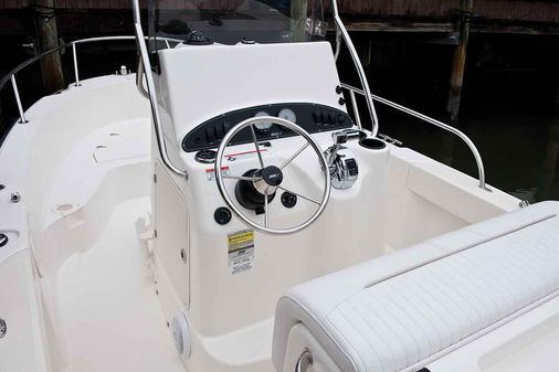 Boston Whaler 190 Outrage image