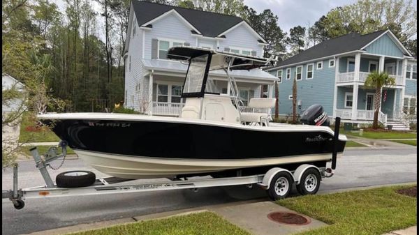 NauticStar 2200 Offshore