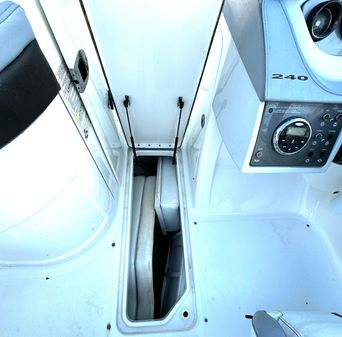 Sea-ray 240-SUNDECK image