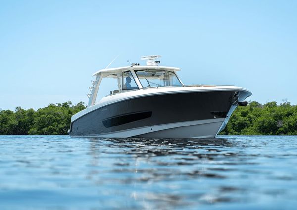 Boston Whaler 420 Outrage image