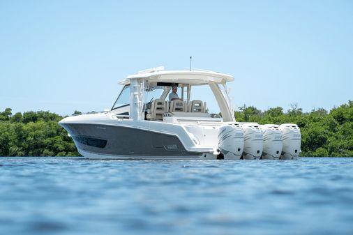 Boston Whaler 420 Outrage image