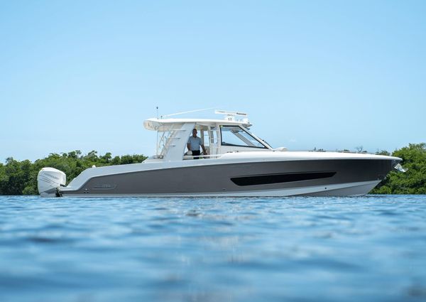 Boston Whaler 420 Outrage image