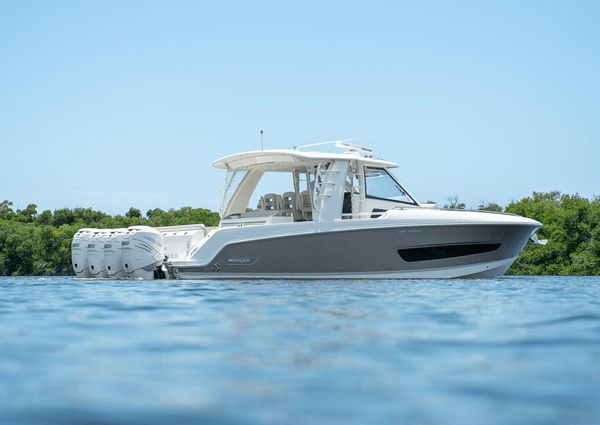 Boston Whaler 420 Outrage image