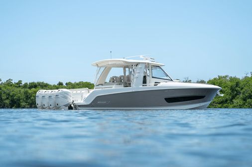 Boston Whaler 420 Outrage image