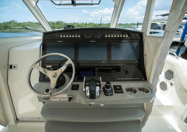 Boston Whaler 420 Outrage image