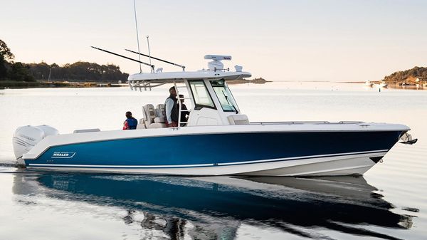 Boston Whaler 330 Outrage