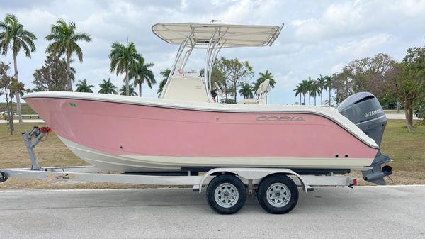 Cobia 220 Center Console
