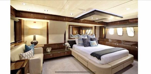 Sunseeker 86 Yacht image