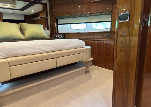 Sunseeker 86 Yacht image