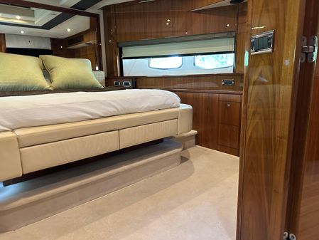 Sunseeker 86 Yacht image