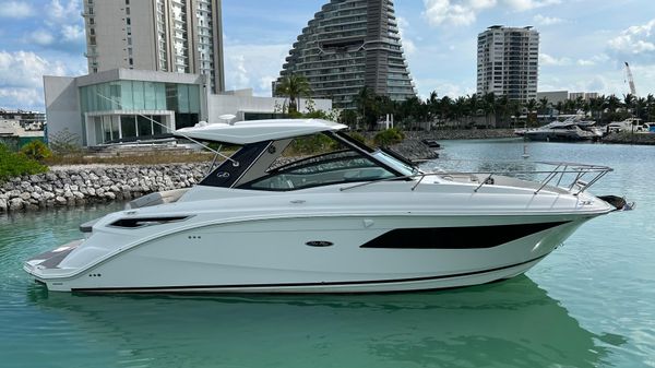 Sea Ray Sundancer 320 