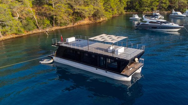 Custom Luxurious Home Catamaran 