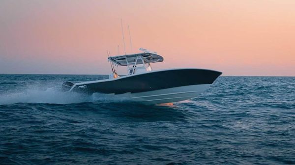 Invincible 33 Open Fisherman 