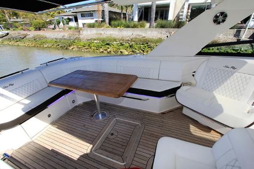 Sea-ray SLX-400 image