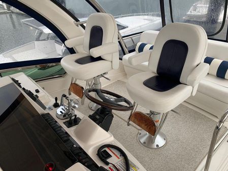 Sea Ray 52 Sedan Bridge image