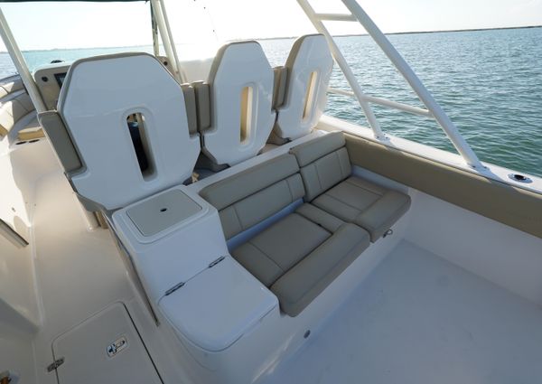 Pursuit ST 310 Sport image