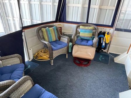Tollycraft Sundeck image