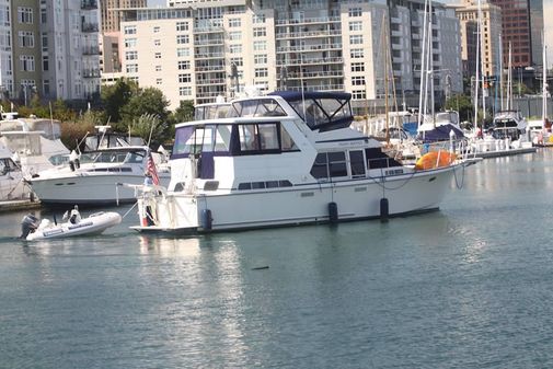 Tollycraft Sundeck image