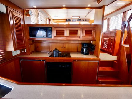 Offshore Yachts 62 Pilothouse image