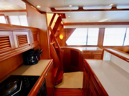 Offshore Yachts 62 Pilothouse image