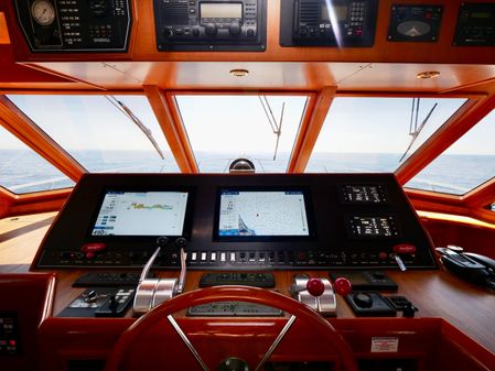 Offshore Yachts 62 Pilothouse image