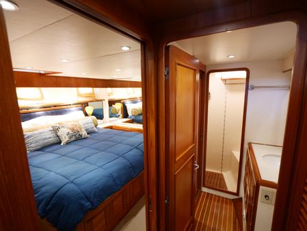 Offshore Yachts 62 Pilothouse image