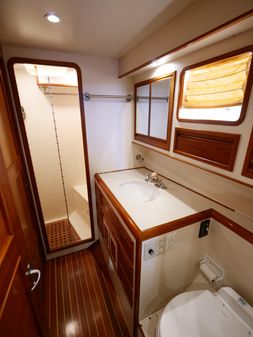 Offshore Yachts 62 Pilothouse image