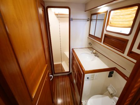 Offshore Yachts 62 Pilothouse image