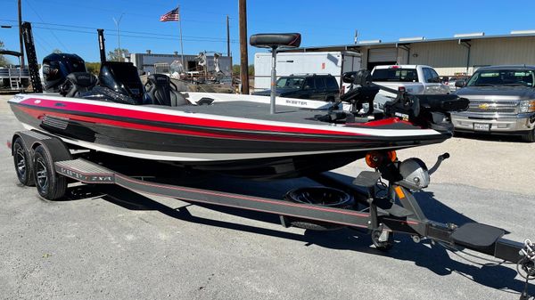 Skeeter ZXR 20