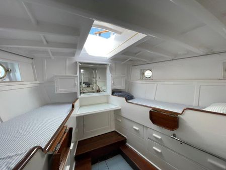 Custom TWIN SCREW YACHT image